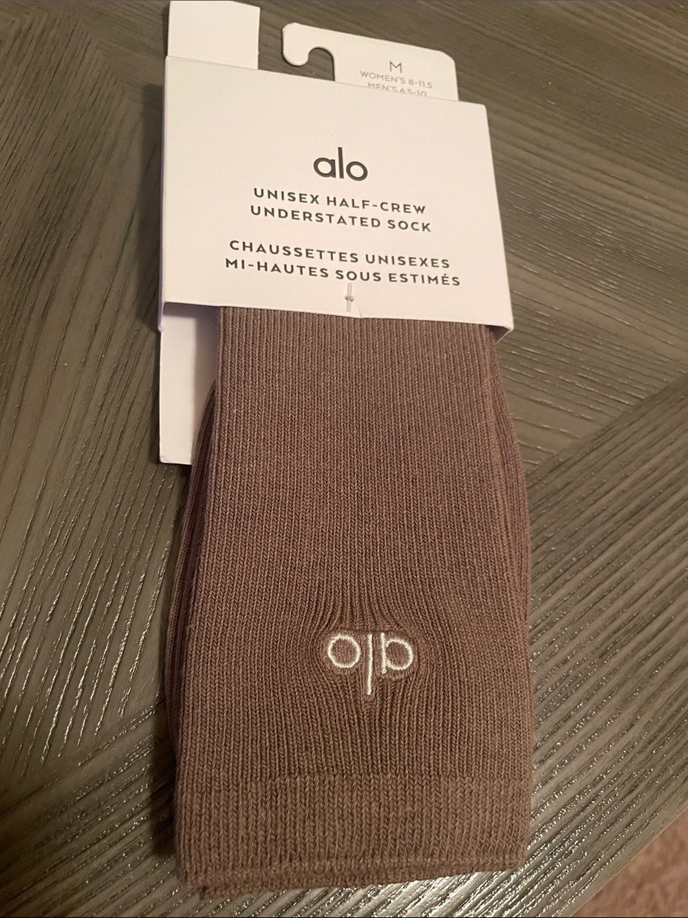 NWT ALO Yoga Unisex Half-Crew Sock - Mushroom